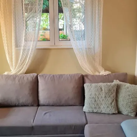Charmante Jasmine 1 In Strandnaehe By Interhome Apartman Trogir