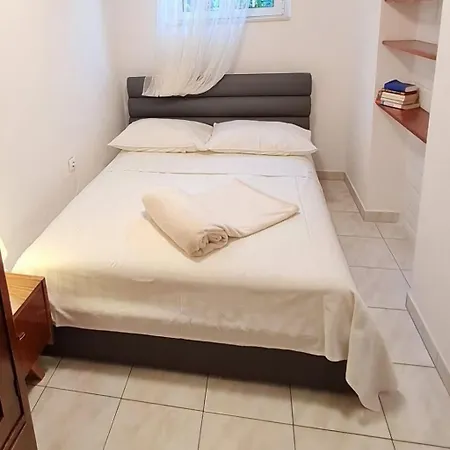 Charmante Jasmine 1 In Strandnaehe By Interhome Trogir